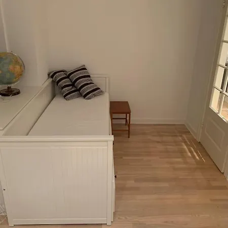 Apartment Entire 2-bedroom With Jacuzzi *