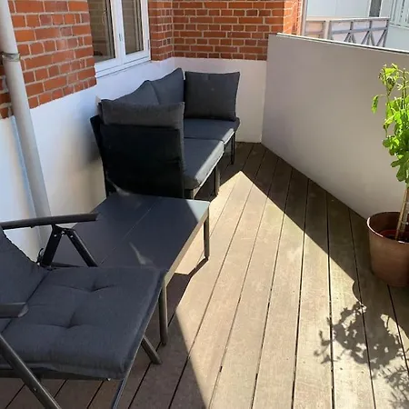 Apartment Entire 2-bedroom With Jacuzzi *